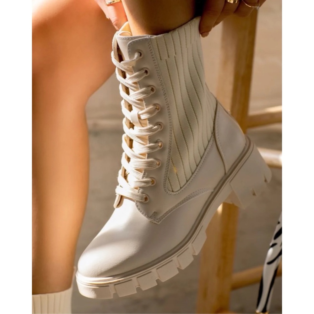 Qupid Renley Lace Up Combat Boots